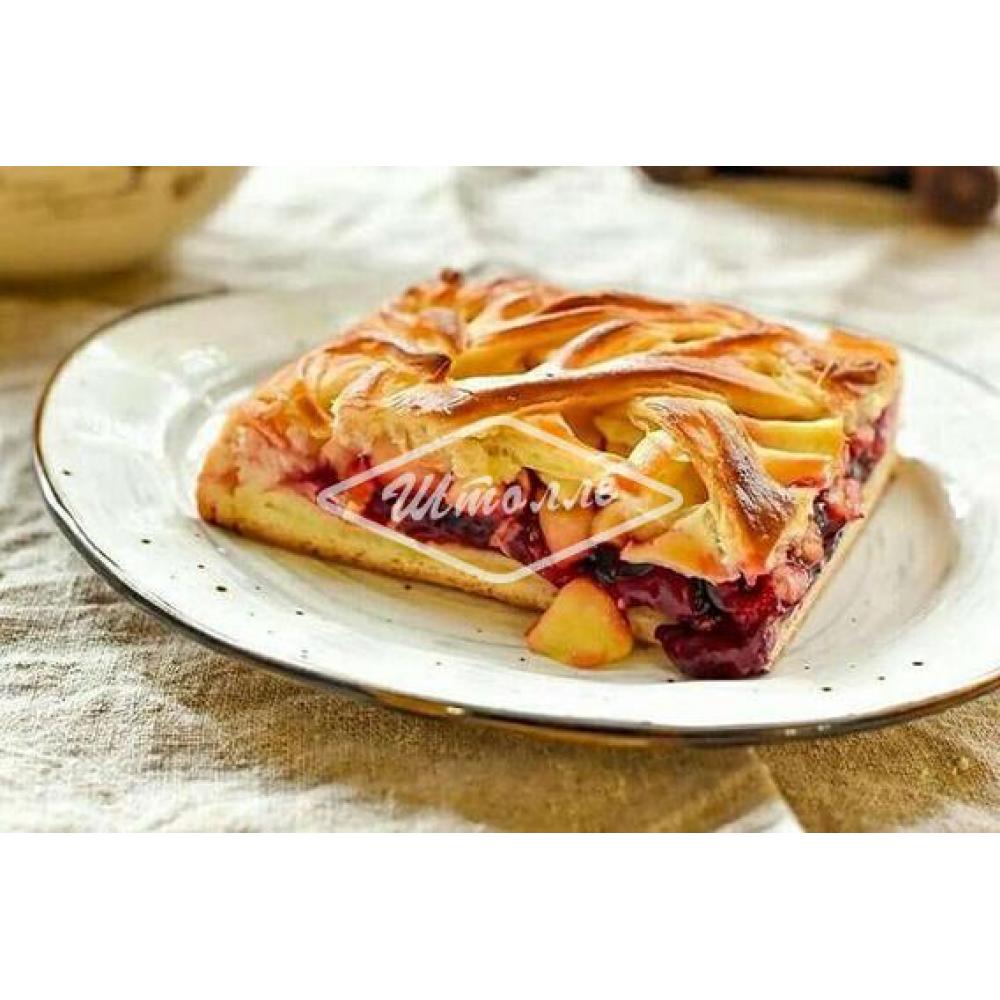 Пирог яблоко-брусника