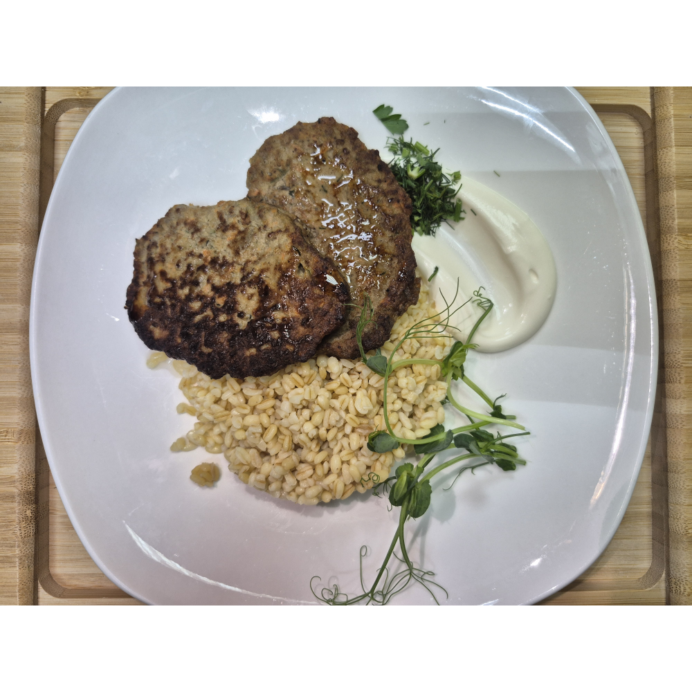 Оладьи из говяжьей печени с булгуром